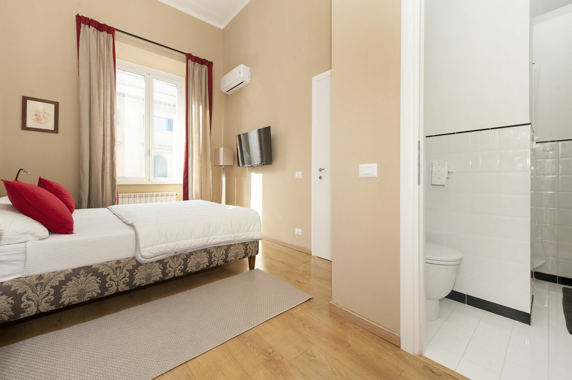 Kiss Inn Рим Экстерьер фото