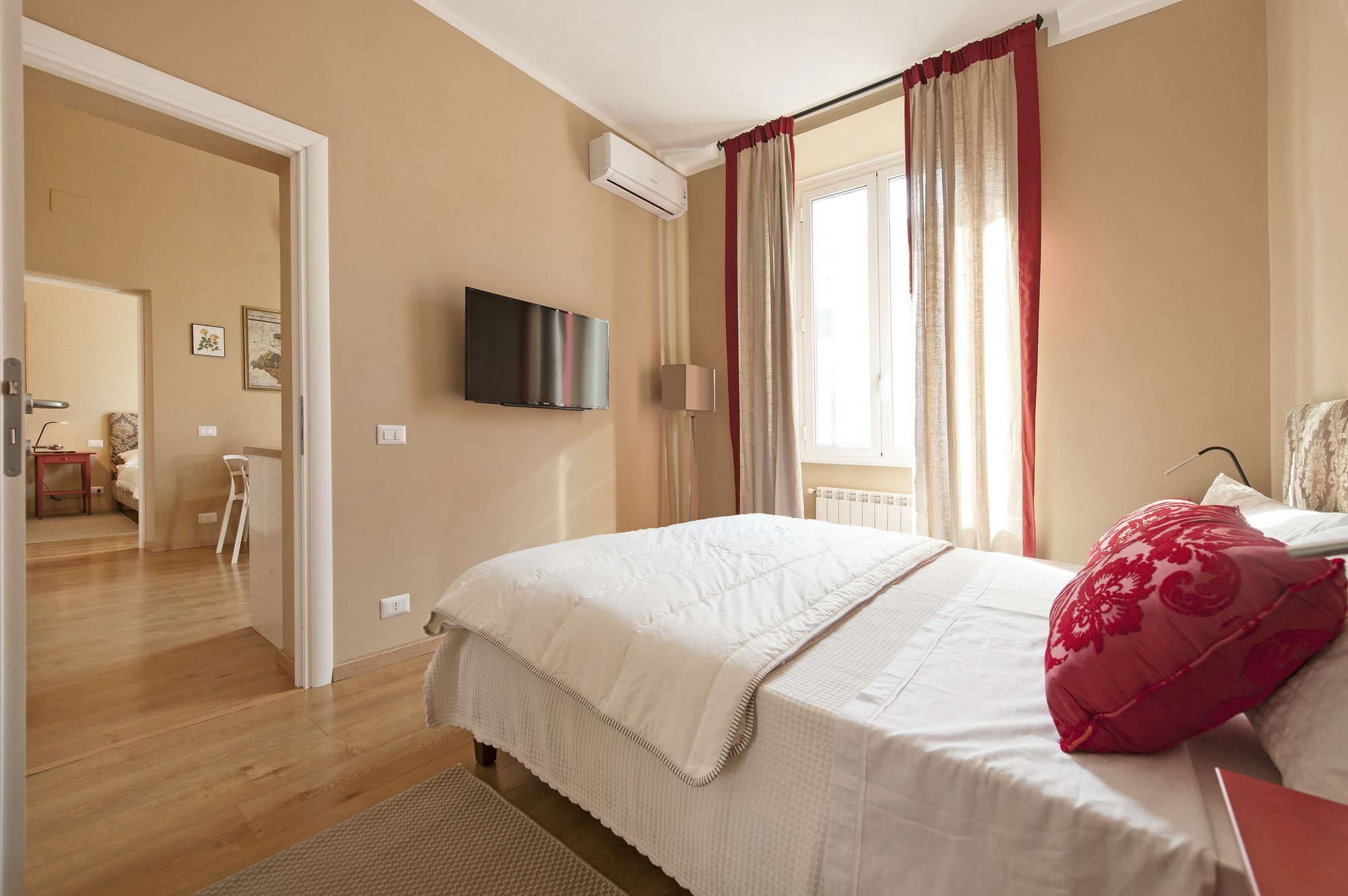 Kiss Inn Рим Экстерьер фото
